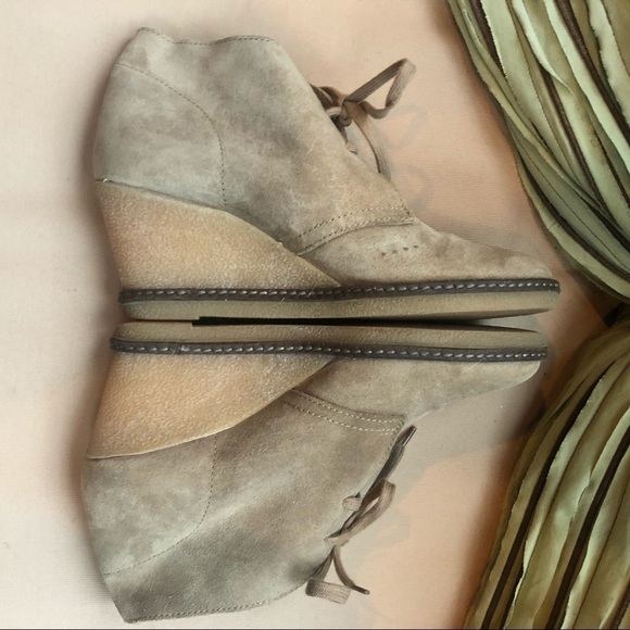 J. Crew Suede Lace Up Wedge Boots size 6 Tan - Picture 8 of 9